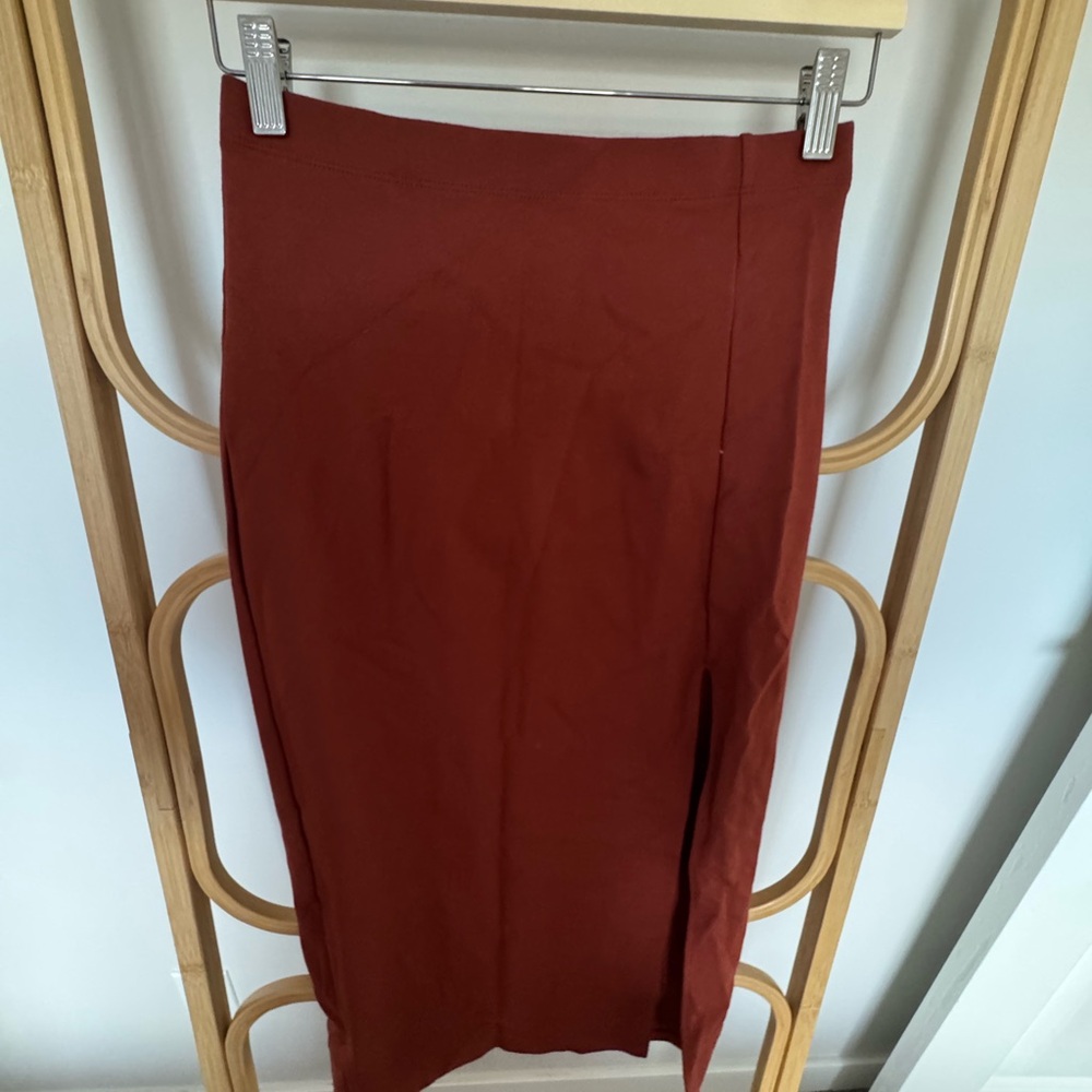 Aritzia Babaton Pencil skirt Rust